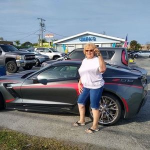 Meet your Posher, Tom connie